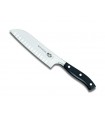 Victorinox 7.7323.17g Couteau santoku forgé « Grand Maître », lame alvéolée 17 cm, manche en polyoxyméthylène (POM)