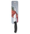 Victorinox 6.8003.15b Couteau Santoku Découper, lame 15 cm inox, manche polypropylène noir, sur carte.